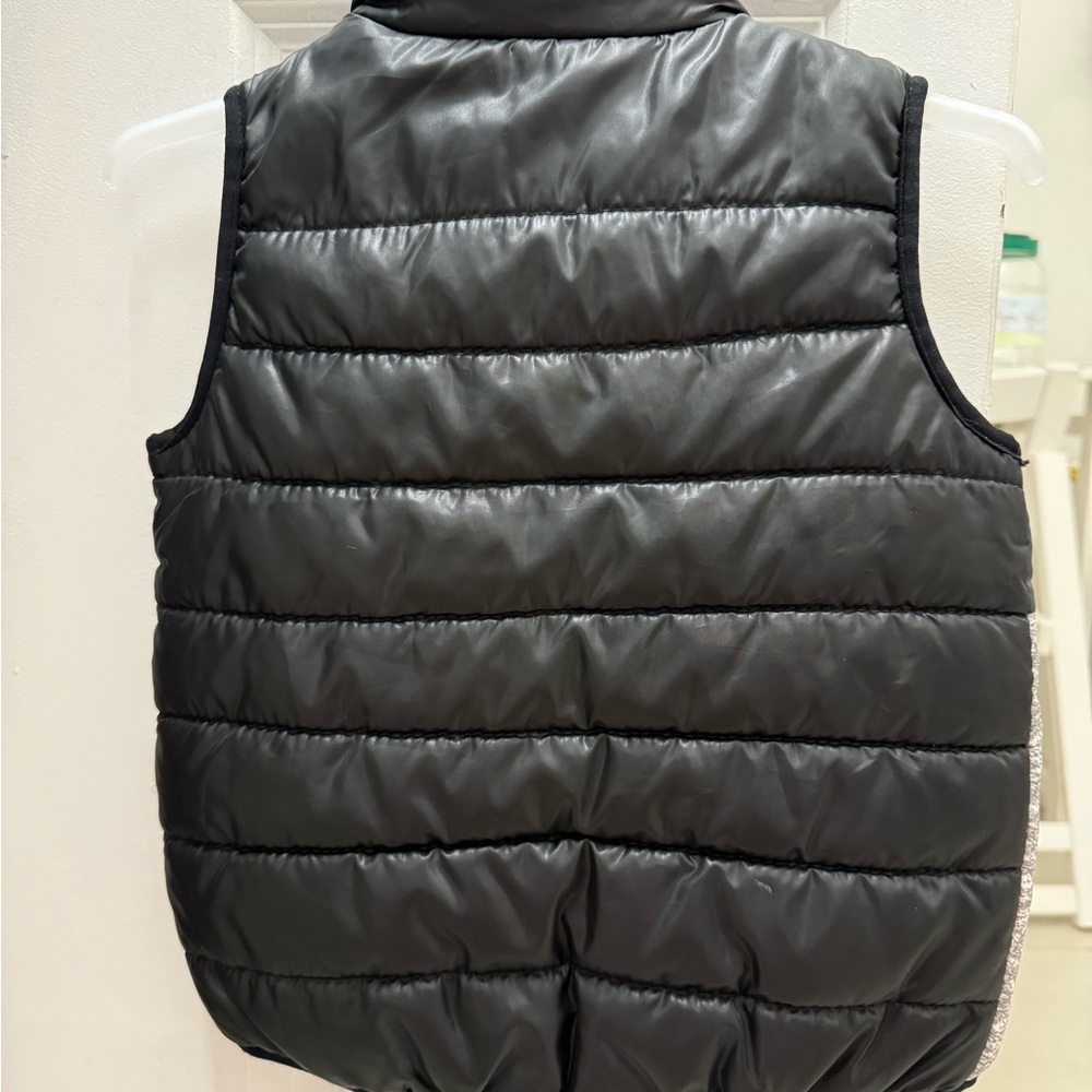 Calvin Klein jeans, boy, puffer vest - Picture 4 of 7